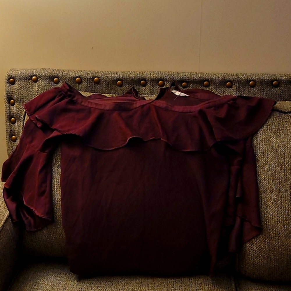 Off the shoulder burgundy ruffletop
